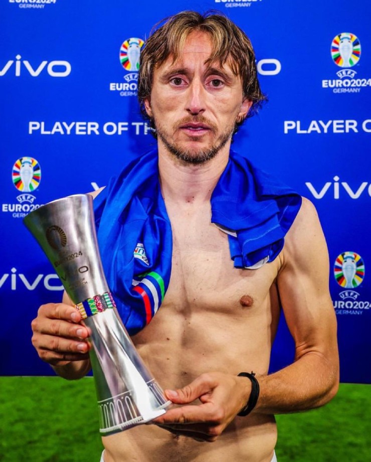 Modric 2 lần bật khóc trên sân: Lập kỷ lục tại EURO 2024, cái kết không trọn vẹn? - 6